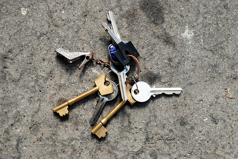 Что делать, если квартиранты требуют вернуть деньги и не отдают ключи? | Правио (centerforstrategy.ru)